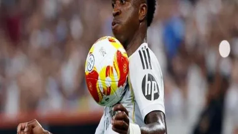 邹雨宸独得二十分，北控击败同曦，郭昊文现场助威